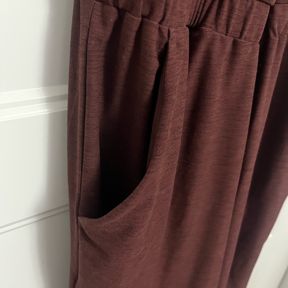 Old navy maroon athletic jumpsuit - Picture 4 of 4